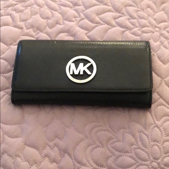Michael Kors Accessories - Michael Kors Wallet